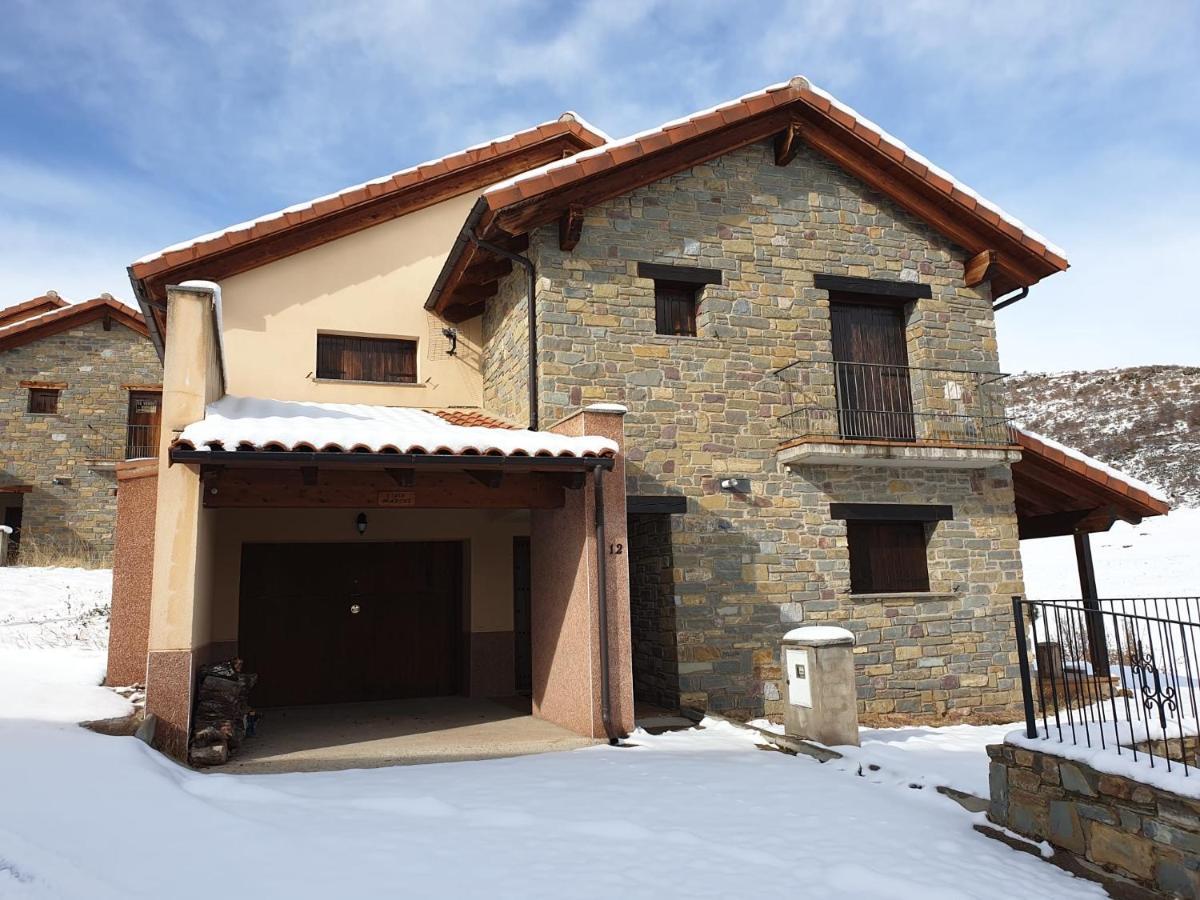 Chalet En El Pirineo De Aragon Neril Exterior photo