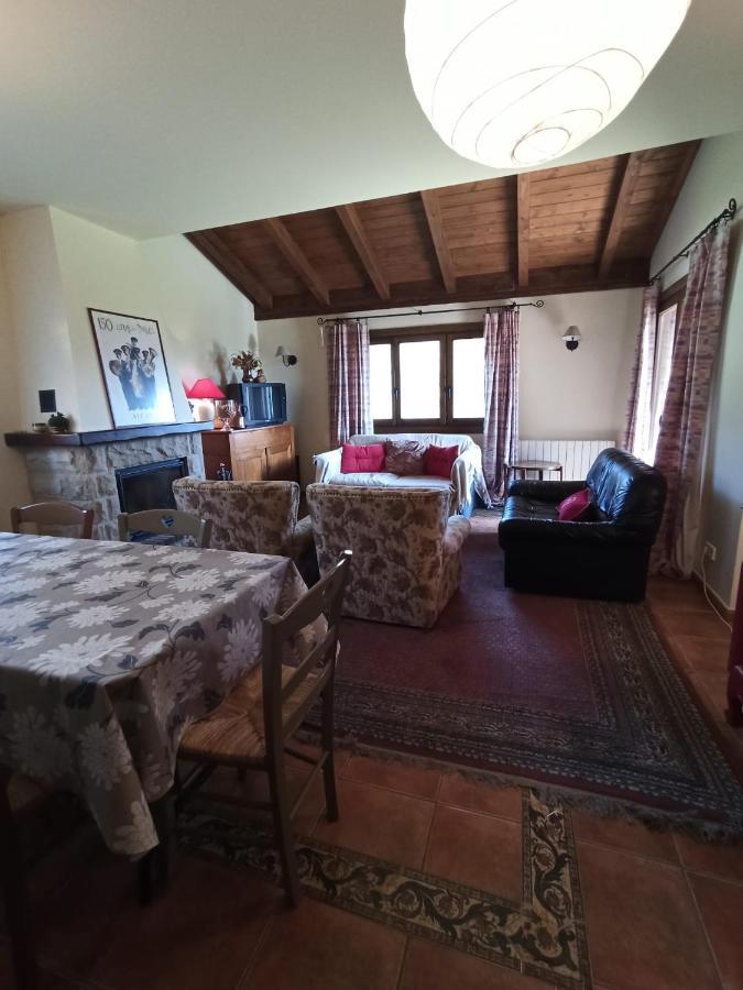 Chalet En El Pirineo De Aragon Neril Exterior photo